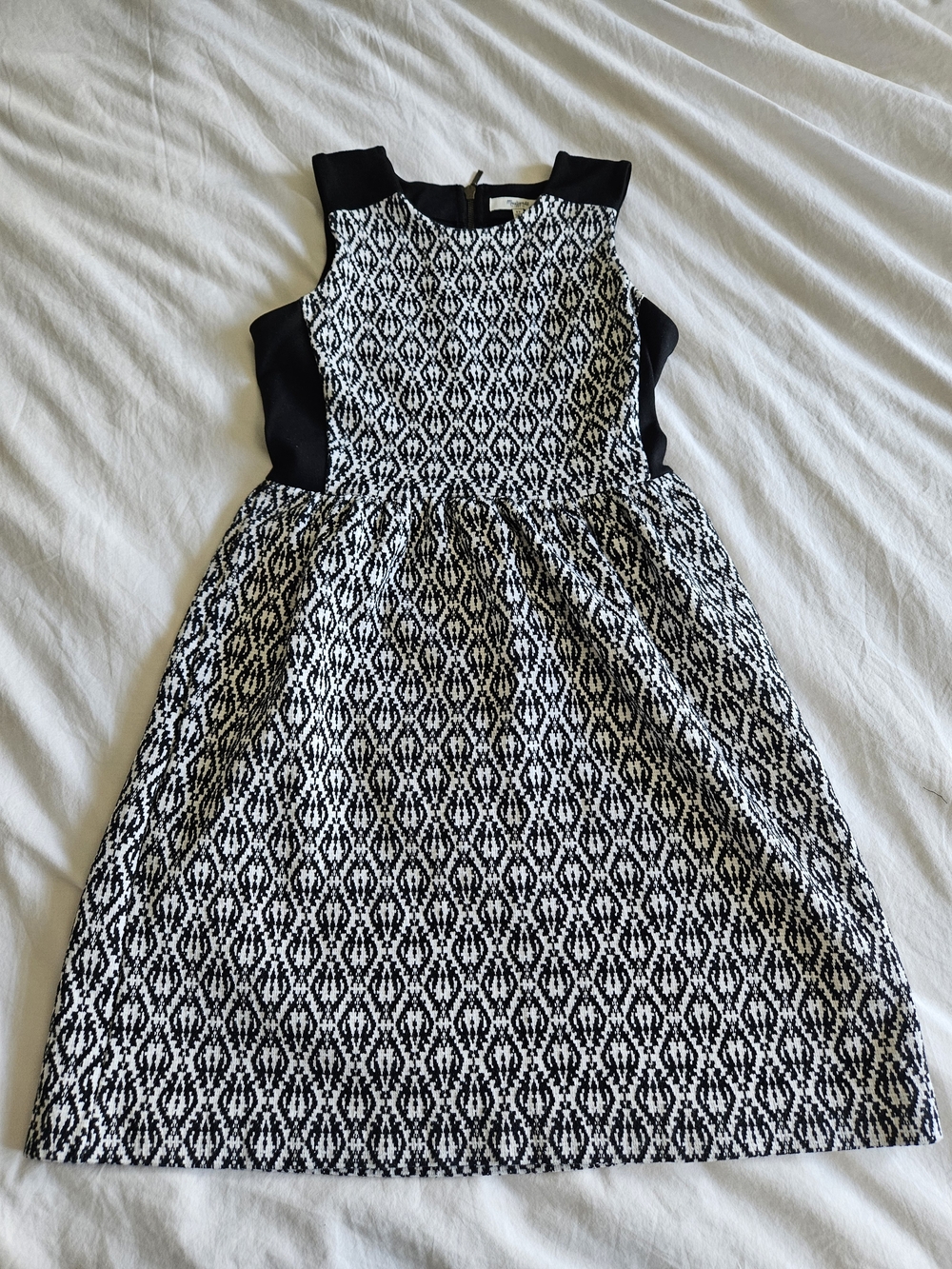 Madewell Black & White Patterned Sleeveless Fit-and-Flare Sweater Dress